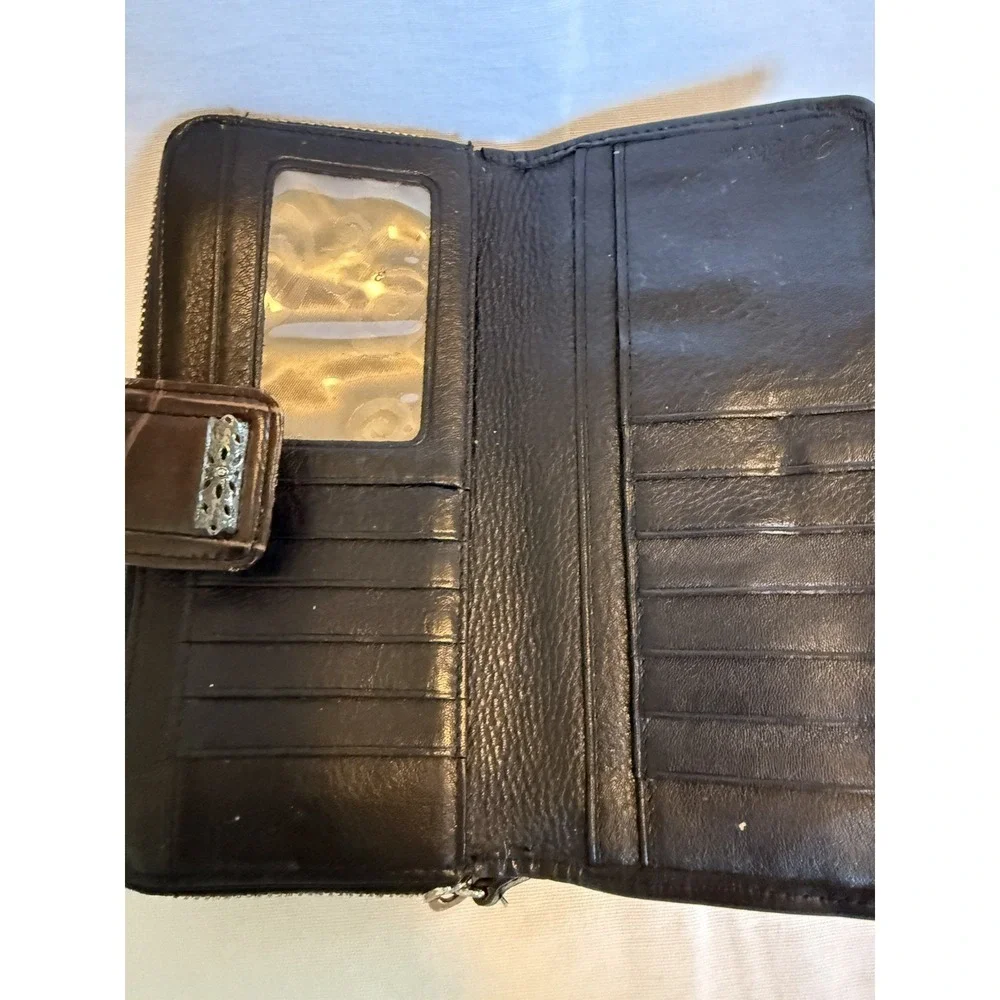 Brighton Croc Embossed Bi-Fold Checkbook Wallet Pebbled Leather Chocolate/Black